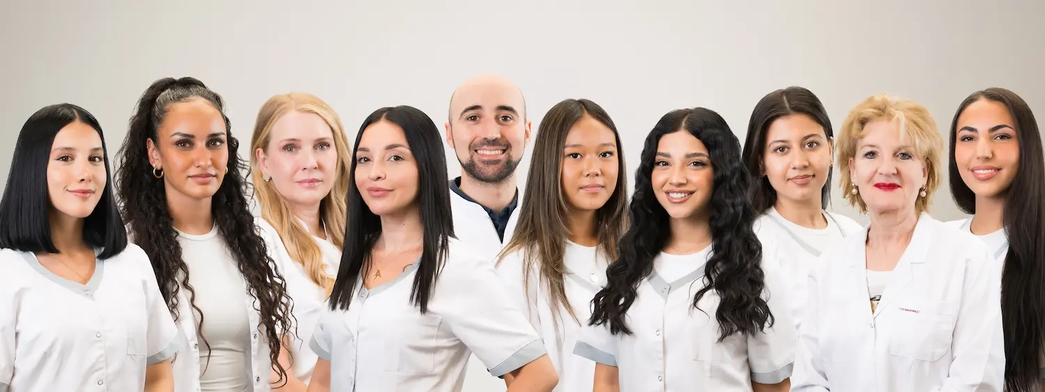 Team Derma Limmattal Collage Die Teammitglieder stehen nebeneinander und schauen in die Kamera